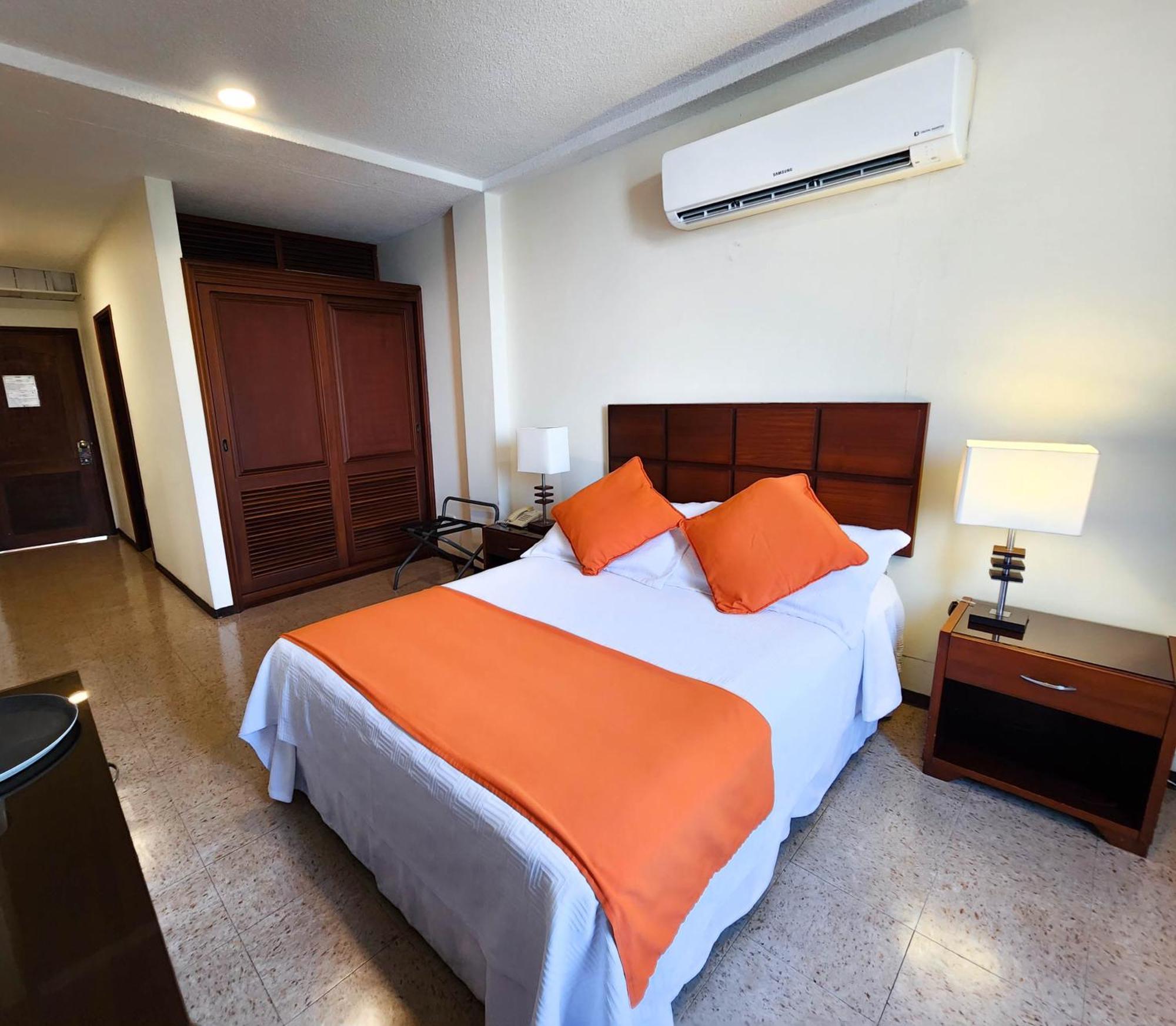 Hotel Anaconda Летисия Экстерьер фото